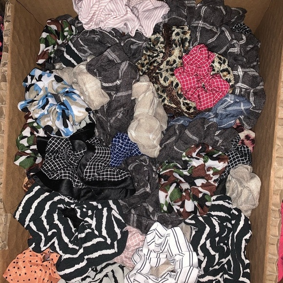 Random Assorted 50 Hair Tie Scrunchies Mixed Lot - Picture 9 of 13